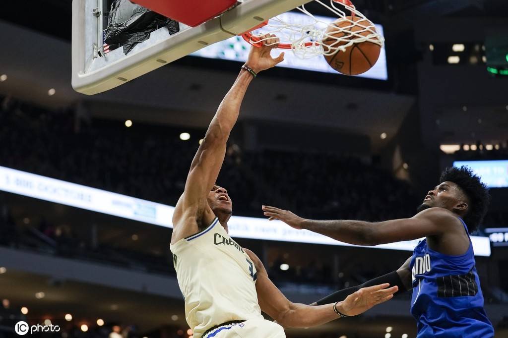 雄鹿队宣布将展开全新战术布局的简单介绍 雄鹿队宣布将展开全新战术布局的简单介绍