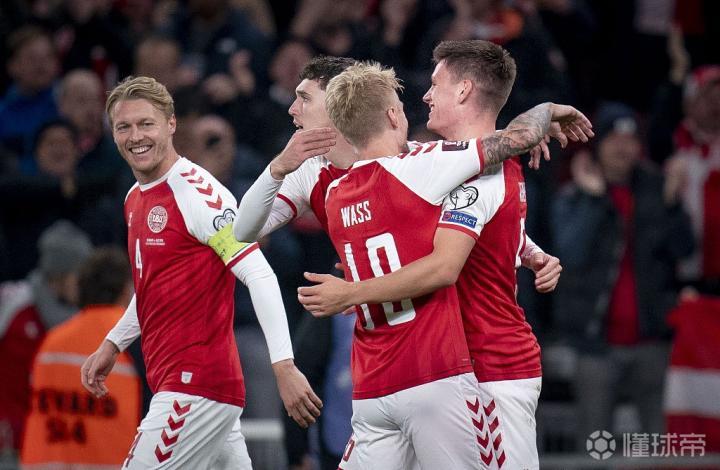 包含摩尔多瓦连胜不绝，小组头名晋级势不可挡的词条