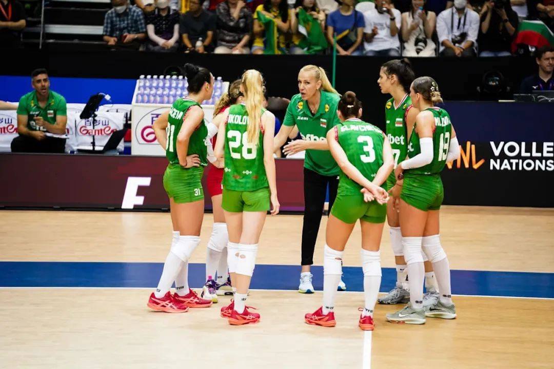 巴西女子排球队实力强劲,横扫对手轻松胜出的简单介绍 巴西女子排球队实力强劲,横扫对手轻松胜出的简单介绍