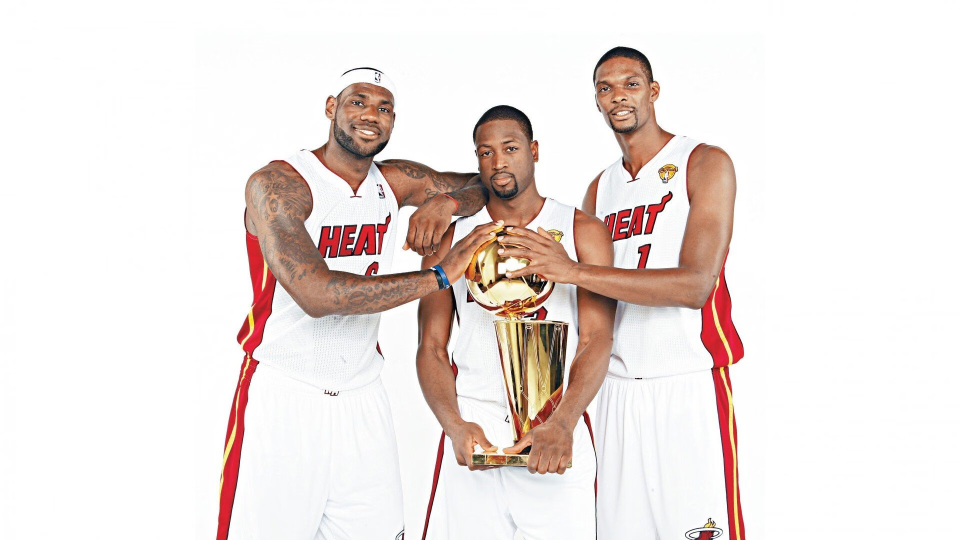 当碾压与刷新相遇，从绿茵场到乒乓台的中国视角